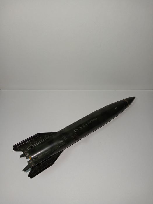 Kolekcjonerska zapalniczka gazowa w kształcie rakiety V-2