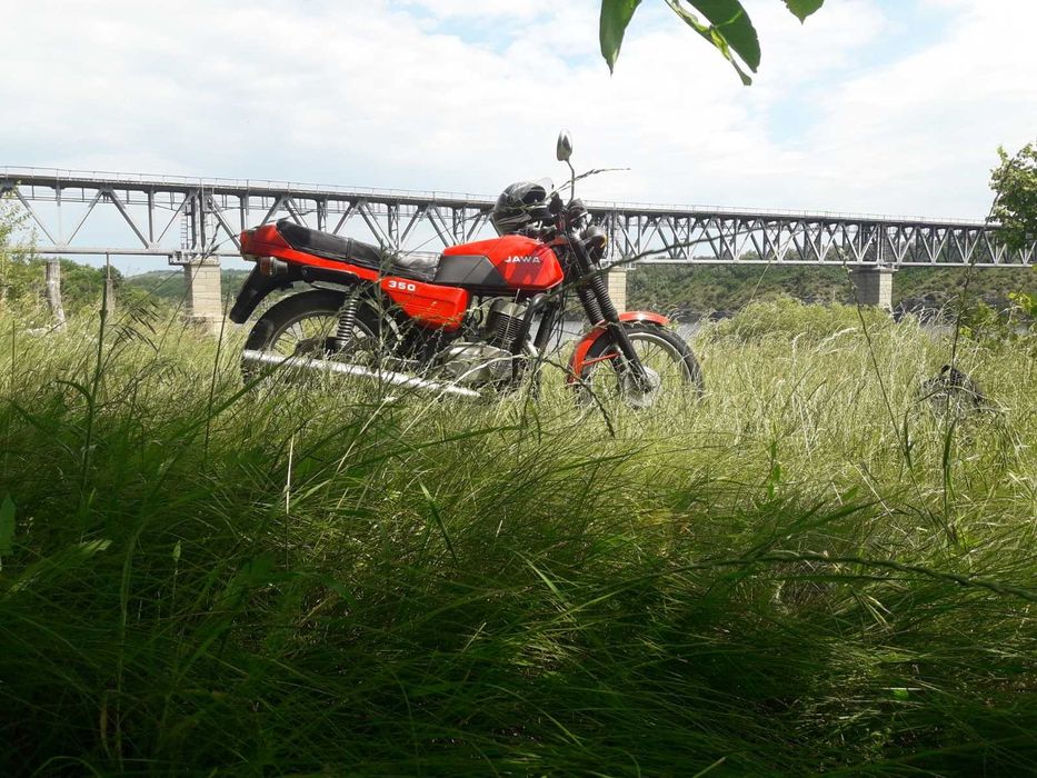 Продаж ява 350 638 або обін на автомобіль