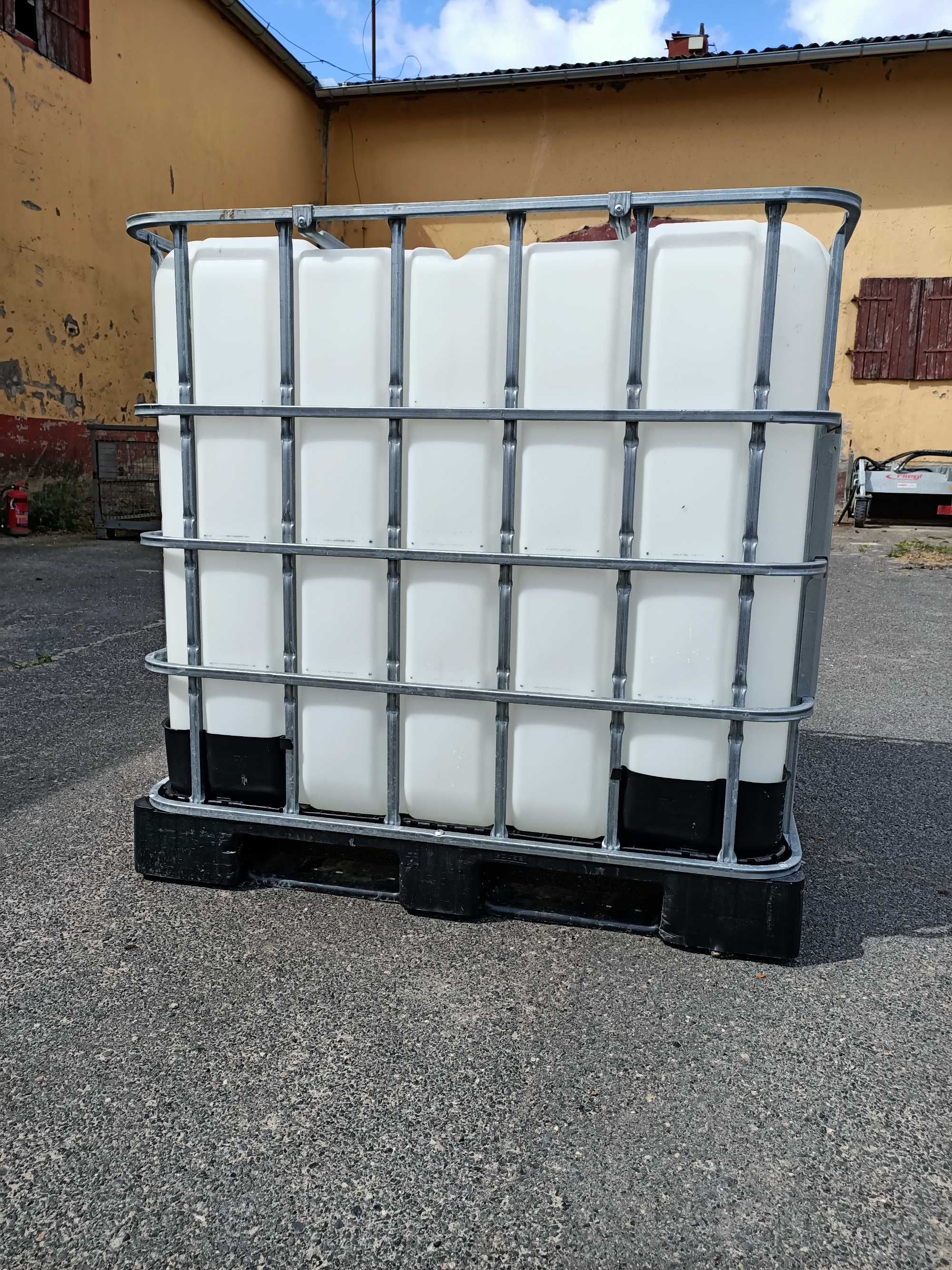 Pojemnik/mauzer 1000 l