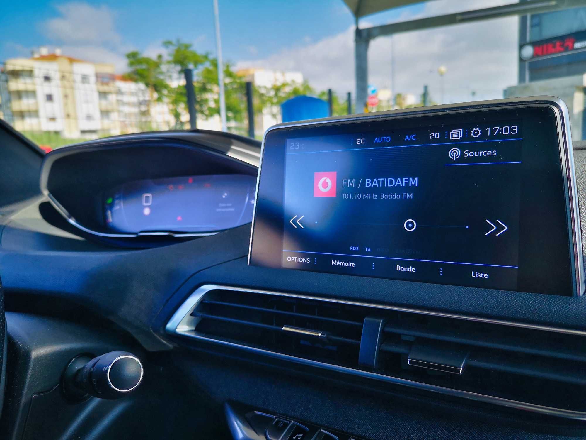 Oportunidade ! Peugeot 3008 GT Line (top da Linha) com Teto solar