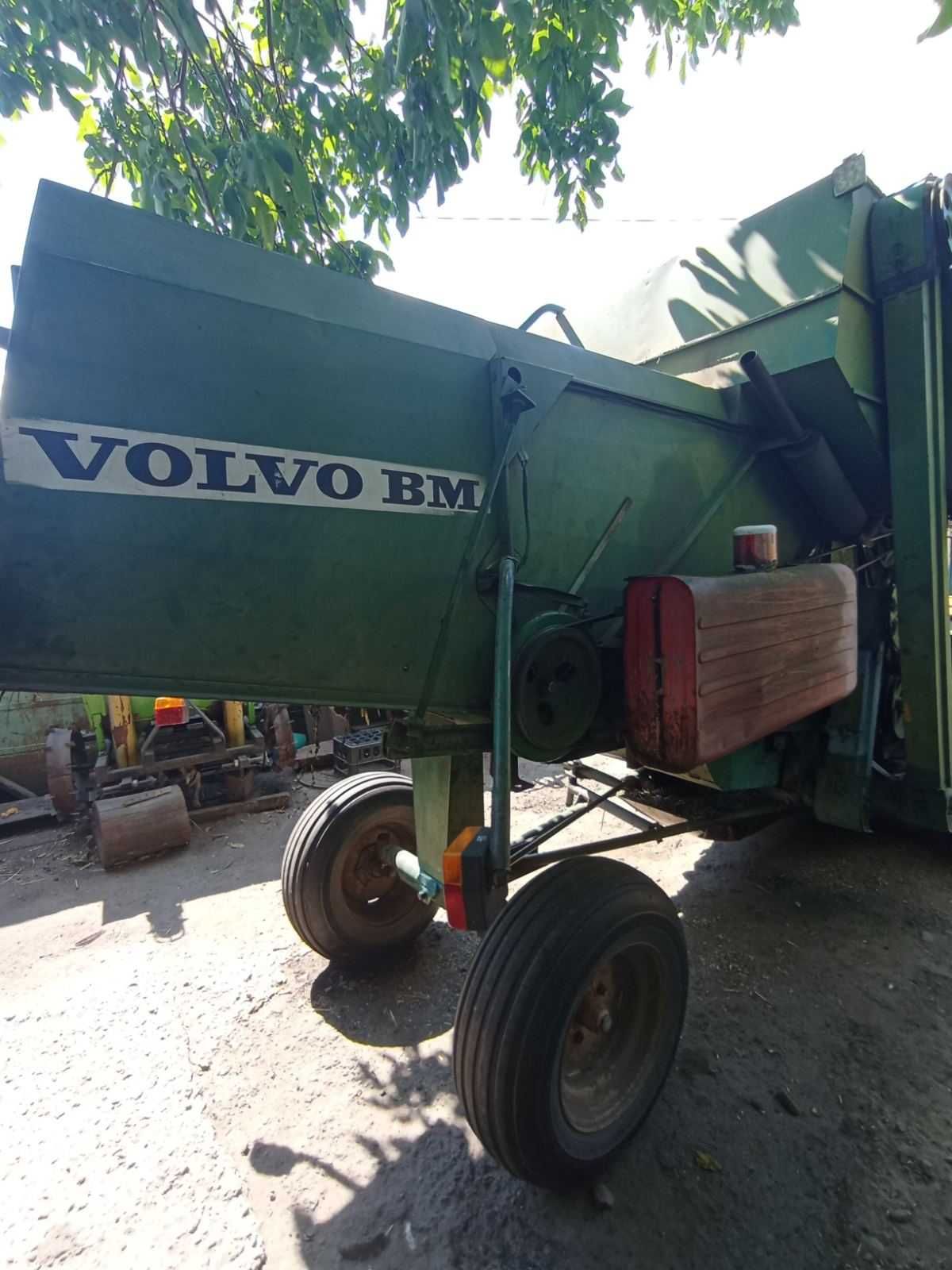 Продаж комбайн вольво 800