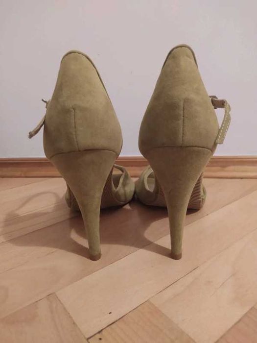 Zielone szpilki r. 39 Bonprix