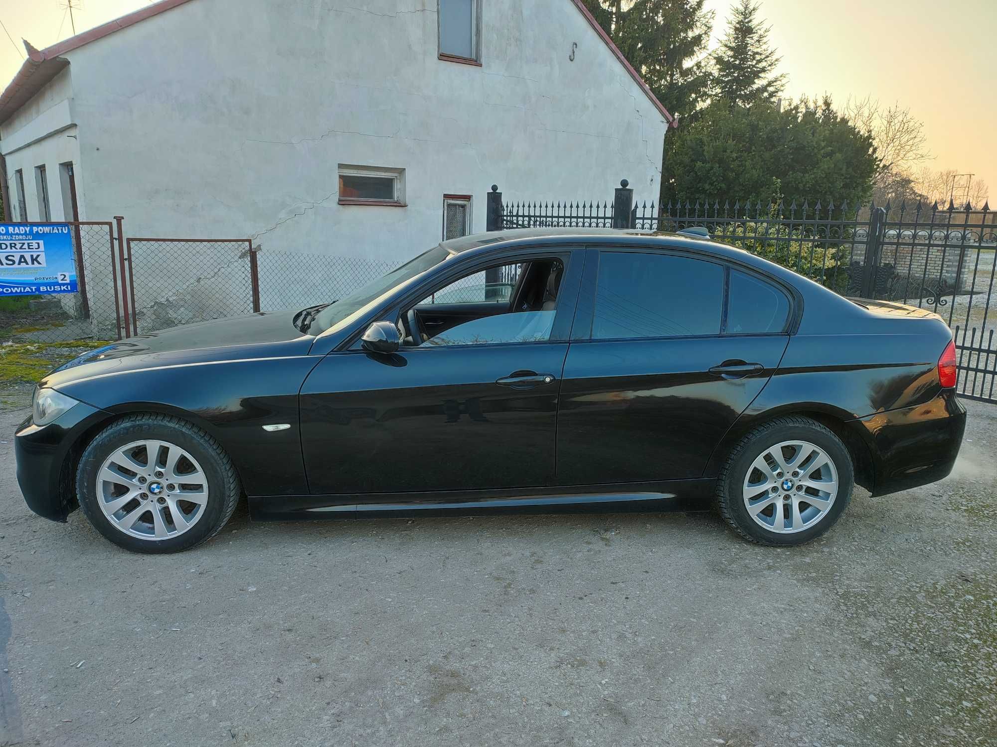 BMW E90 320SI 2.0 benzyna M-pakiet Sportsitze NAVI PDC Klimatyzacja