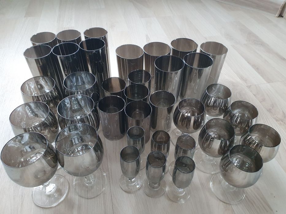 Zestaw ze srebrnego szkła cieniowanego metalizowanego