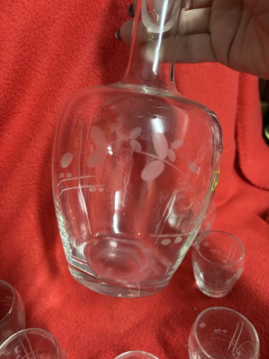 Garrafa antiga com 6 vopos