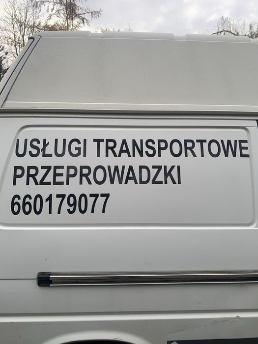 Uslugi transportowe , przeprowadzi