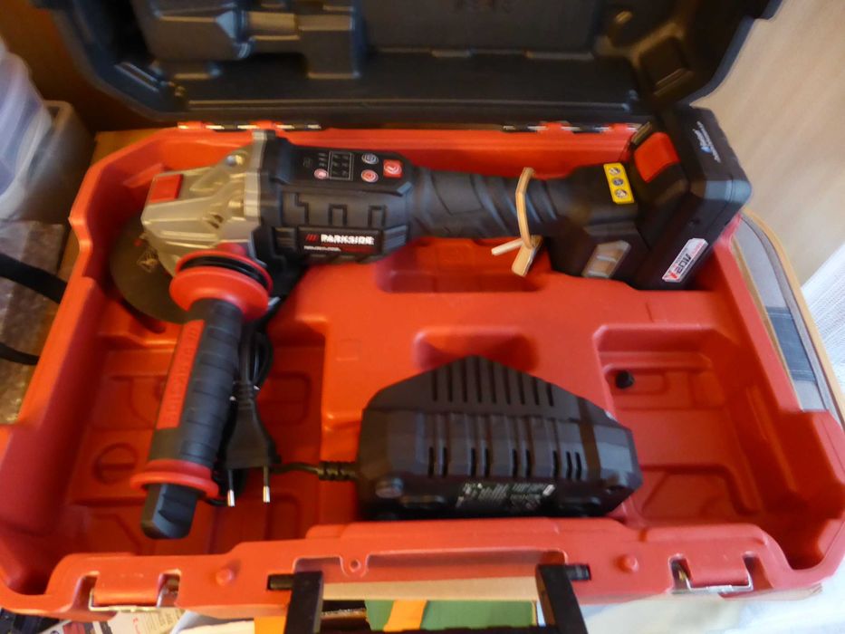 Szlifierka kątowa 20V PARKSIDE PERFORMANCE z 4Ah Smart aku i ład 4,5A