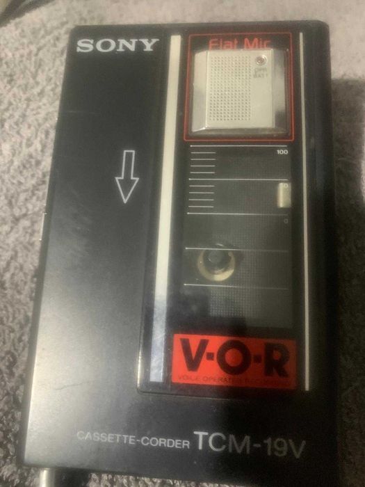 SONY WALKMAN Cassete Recorder TCM-19V