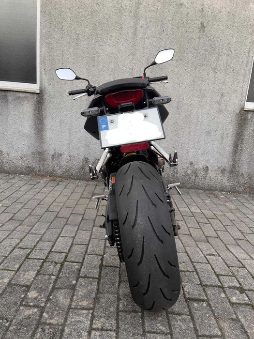 Honda CB650R Akrapovic