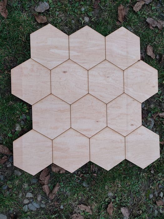 Фрагменти декору, підлоги у вигляді сот з фанери