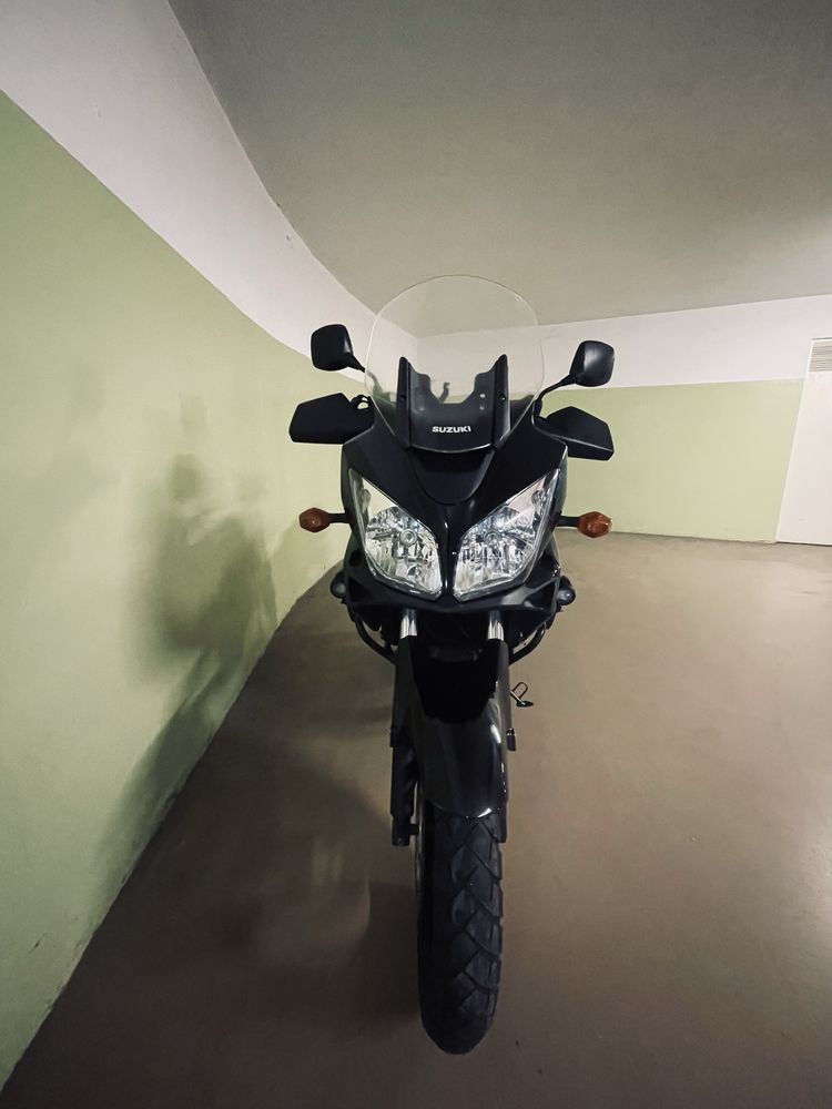 Susuki V Strom 650 ano 2004