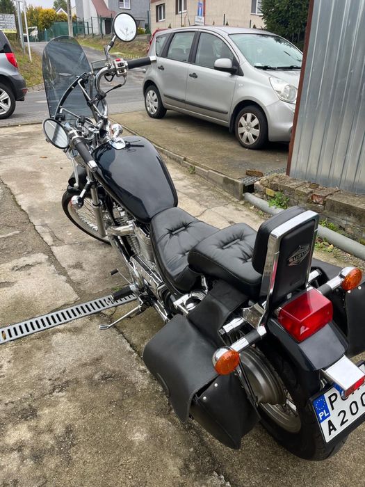 Suzuki Intruder 800
