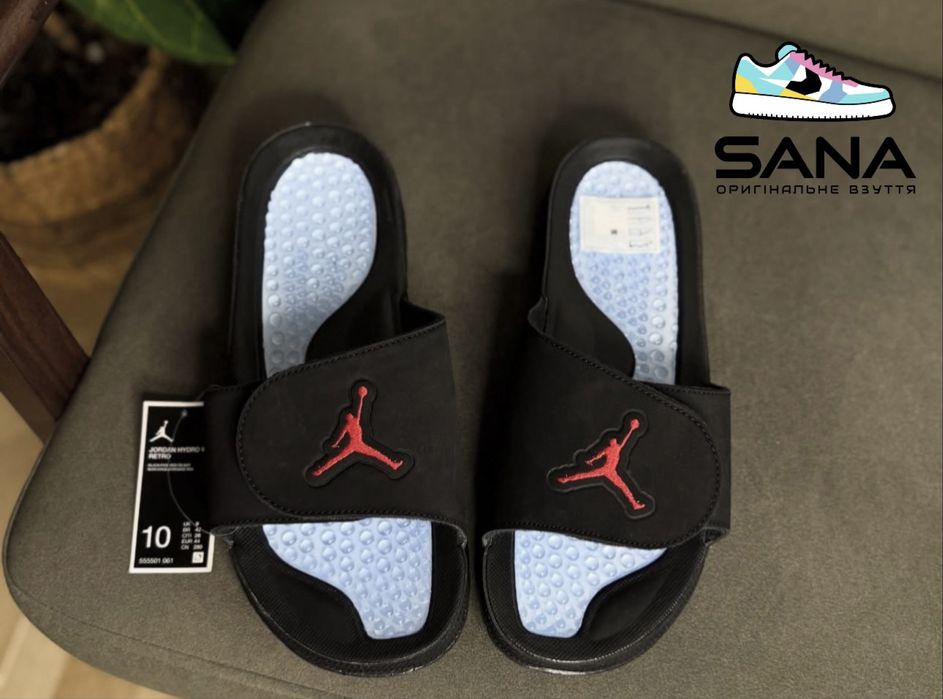 Чоловічі тапочки JORDAN HYDRO V RETRO ( 555501 - 061 ) Оригинал !