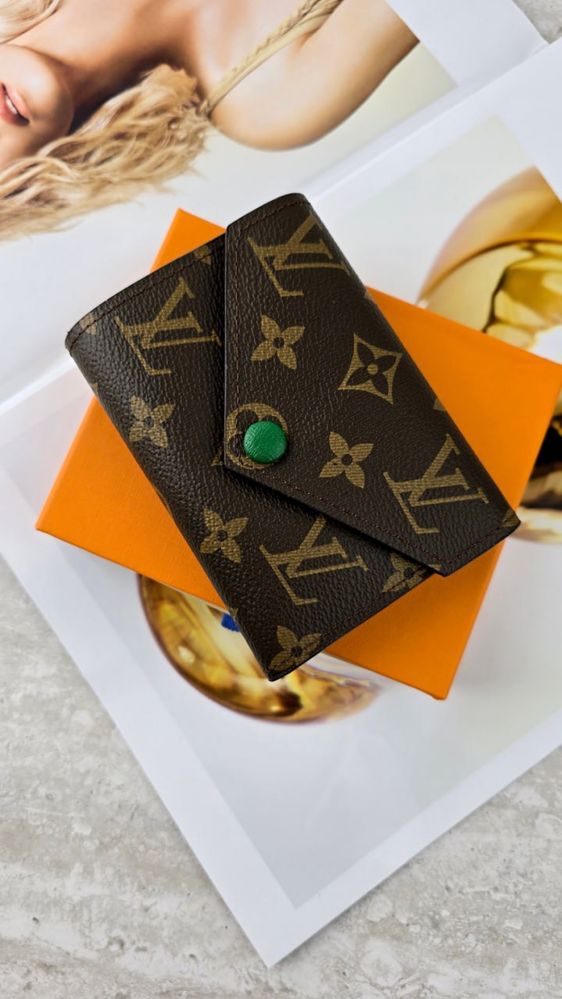 Жіночий гаманець LV в брендовій коробці