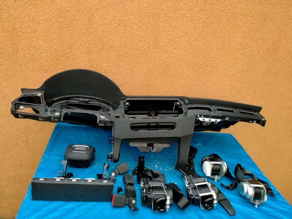 AUDI A4 B9 LIFT / KONSOLA / DESKA  / AIRBAG / PASY / PODUSZKA / KOLANOWA / ORYGINAŁ / Demontaż