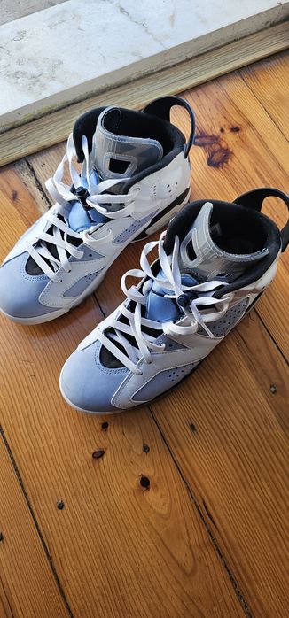 Air Jordan 6 UNC