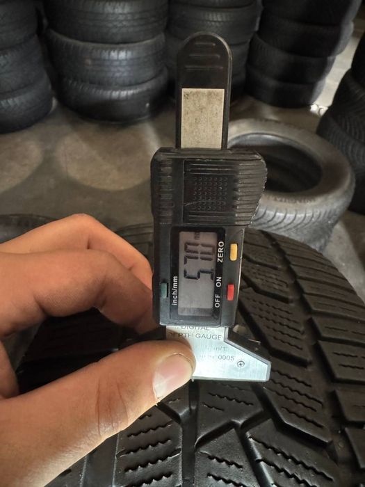 Continental 205/60/16 пара зимних шин