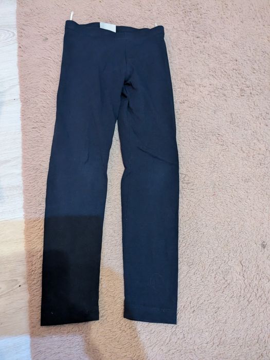 Ubrania dla dziewczynki Komplet spodni, legginsów i bluzeczka 122/134