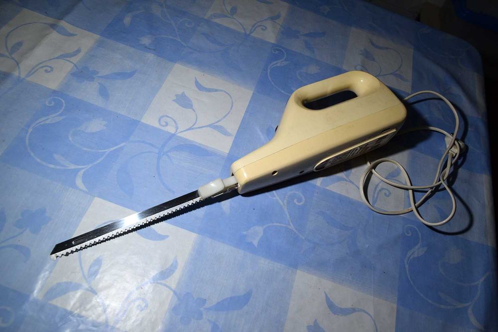 Faca elétrica para pão