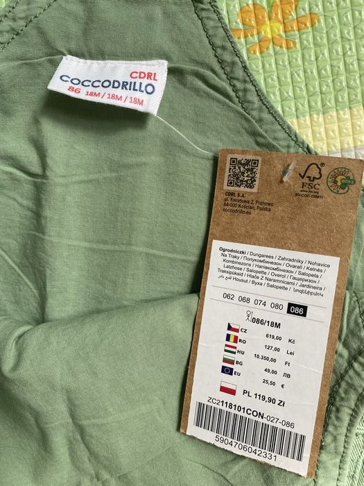 Spodnie jeansowe na szelkach Coccodrillo z metką