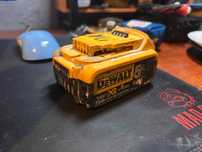 OKAZJA! Akumulator DeWalt 18V 5.0Ah – dobry stan obudowy