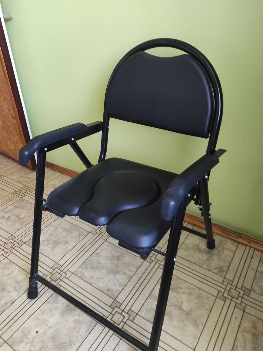 Krzesło toaletowe tapicerowane, składane Armedical AR-102