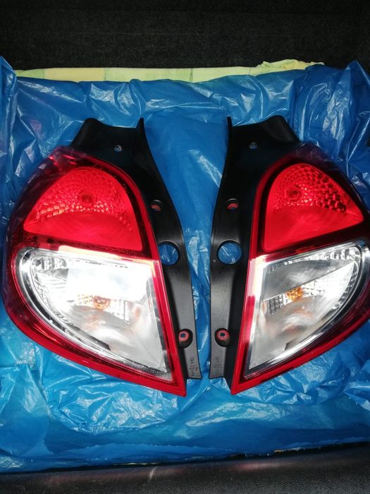 Lampy tylne Renault lll 2010 r.po lifcie