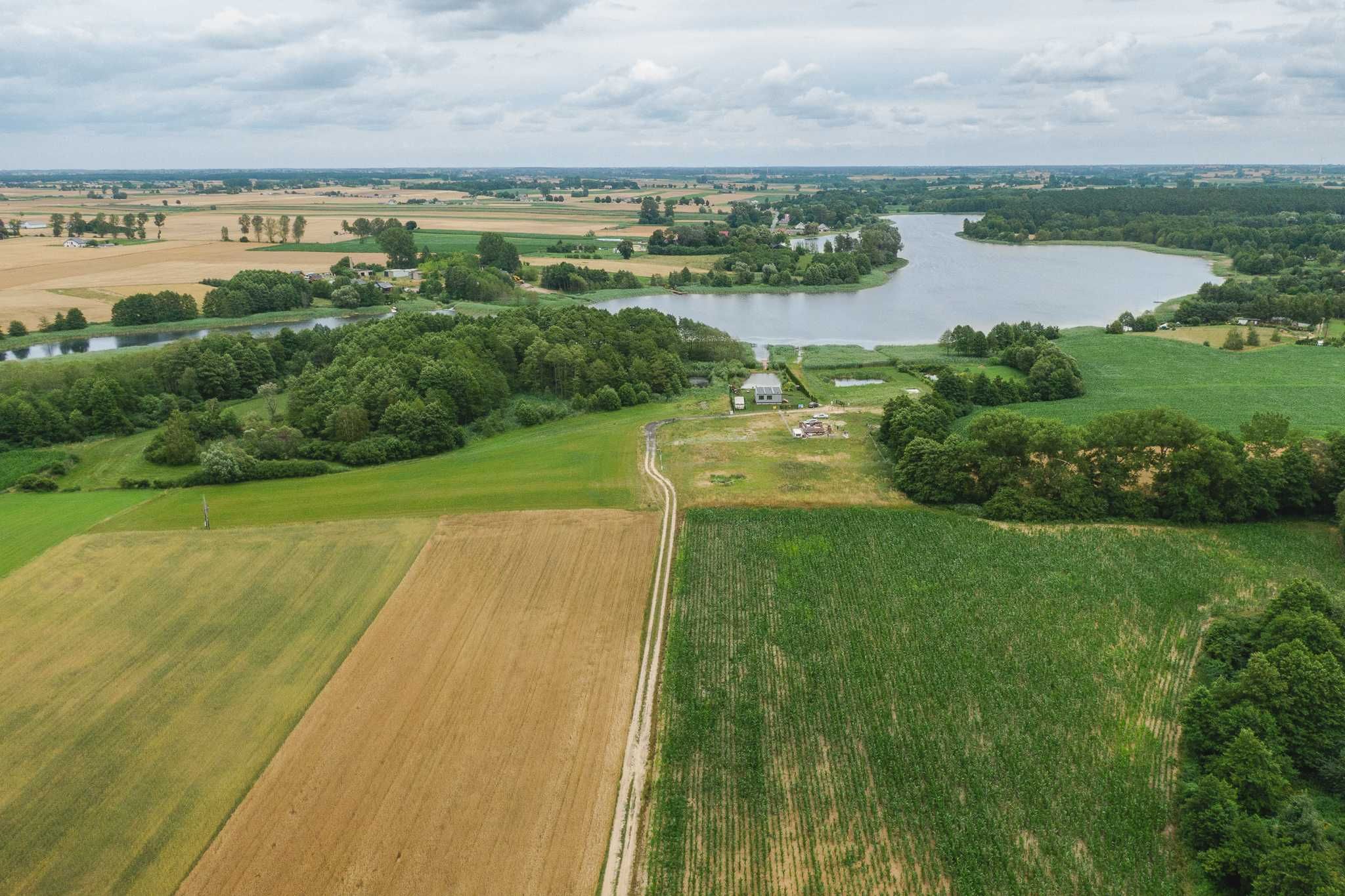 Działka budowlana 1500m2 z widokiem na jezioro