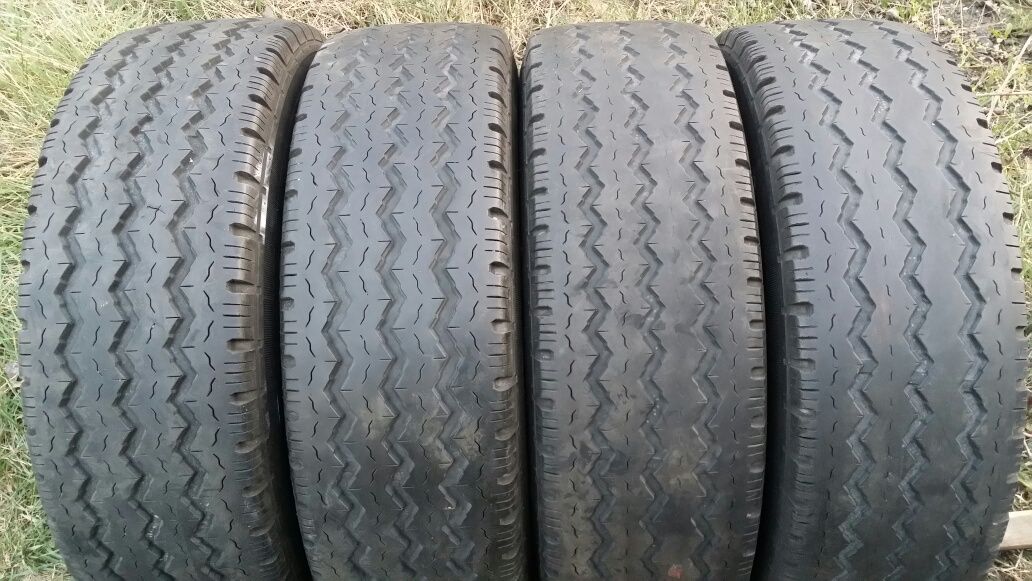 Летние шины 205/65R16C Maxxis Vanpro на дисках Рено Трафик/Виваро.