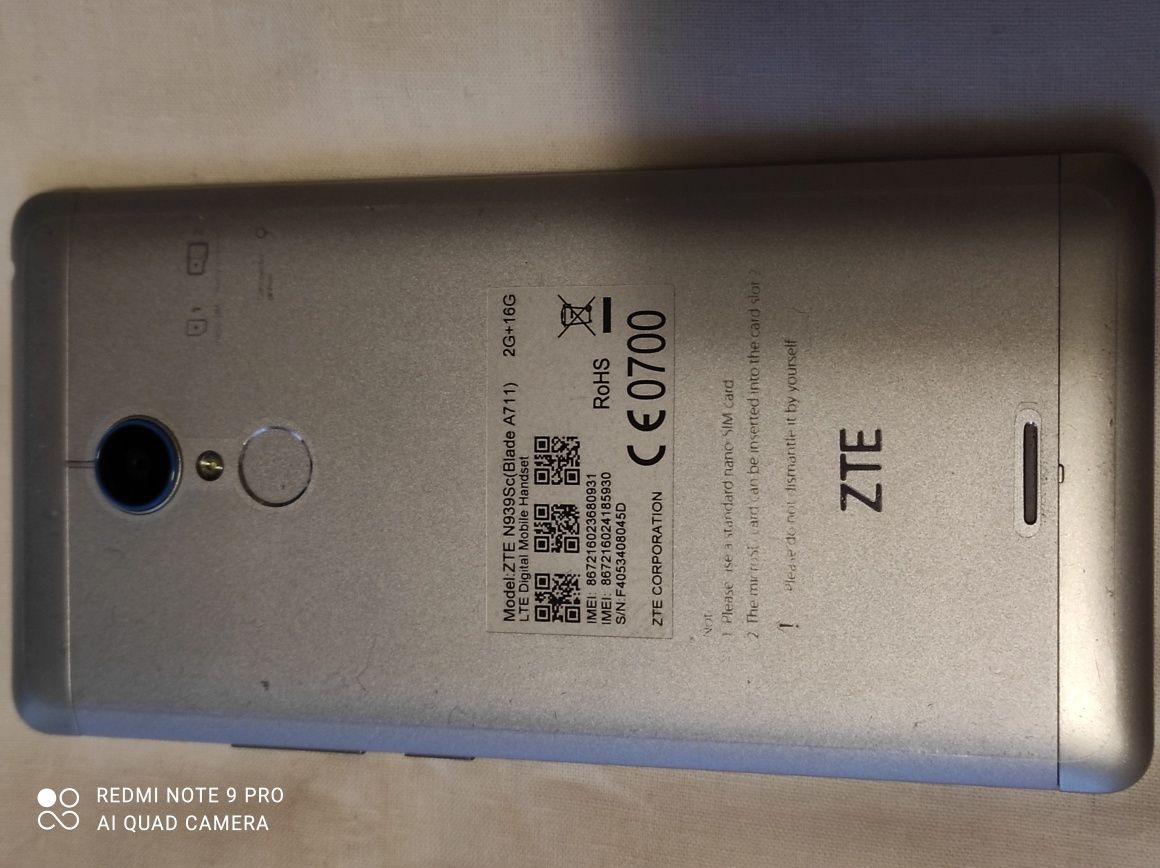 CDMA/GSM смартфон ZTE V5Pro/N939Sc/Blade A711