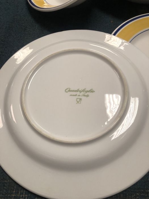 Pratos grandes e dois fundos