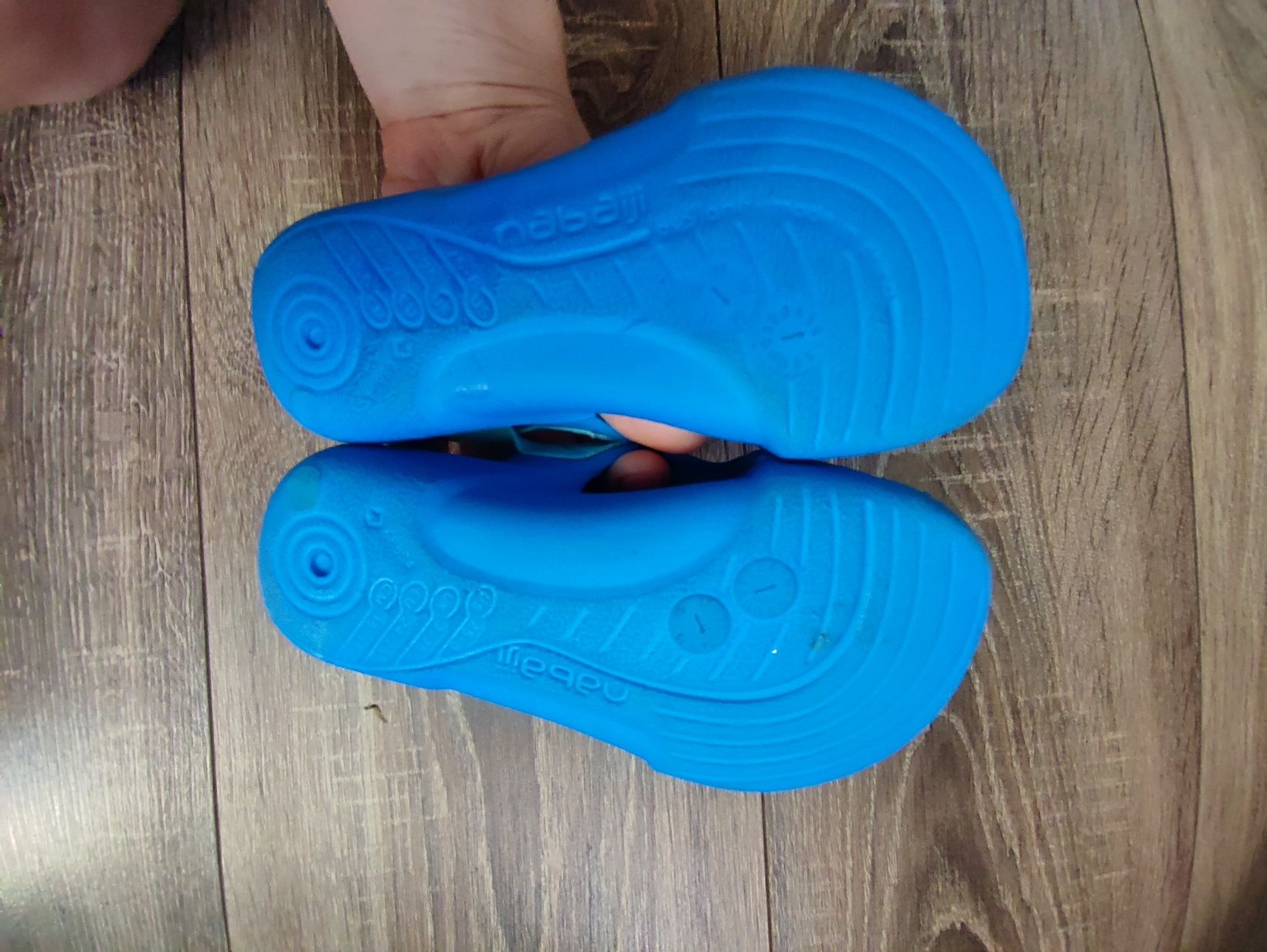 Klapki basenowe nabaiji   24-25 ,15,5 cm super stan