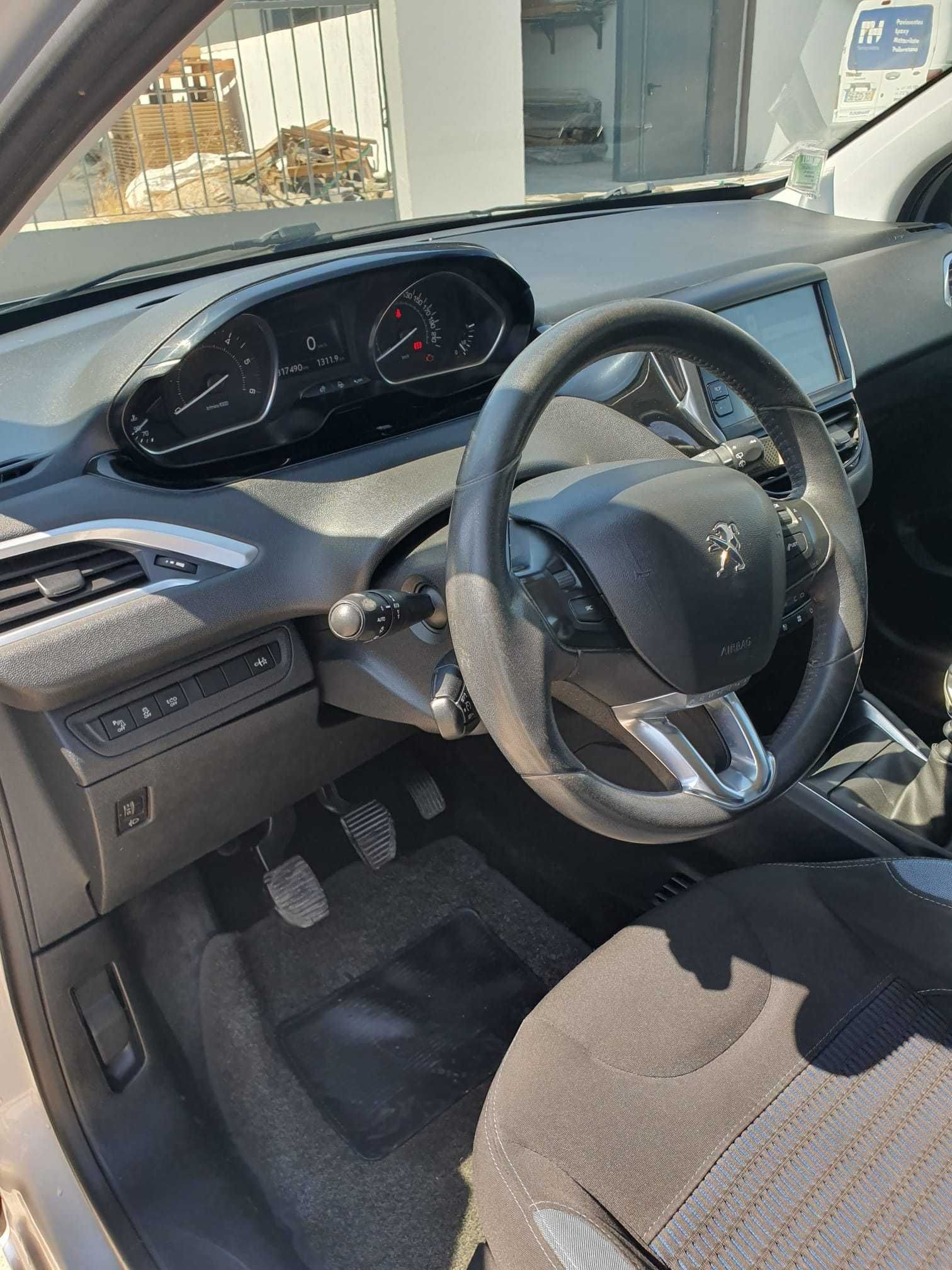 Peugeot 208 1.6 BlueHDi Style