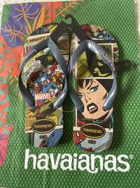 Vendo havaianas de Super Herois