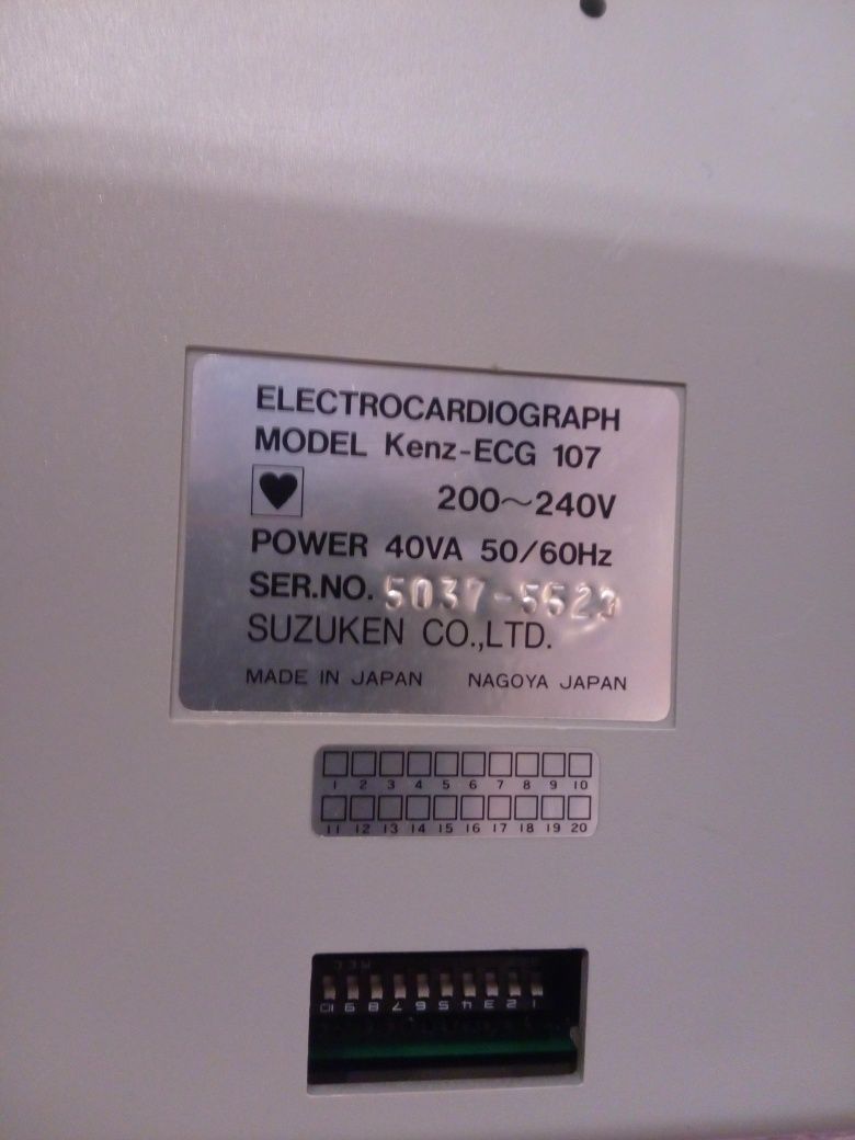 Elektrokardiograf Kenz ECG-107 aparat EKG