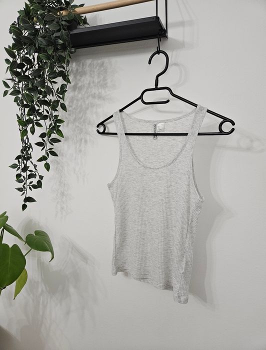 Szary top na ramiączkach w prążki H&M