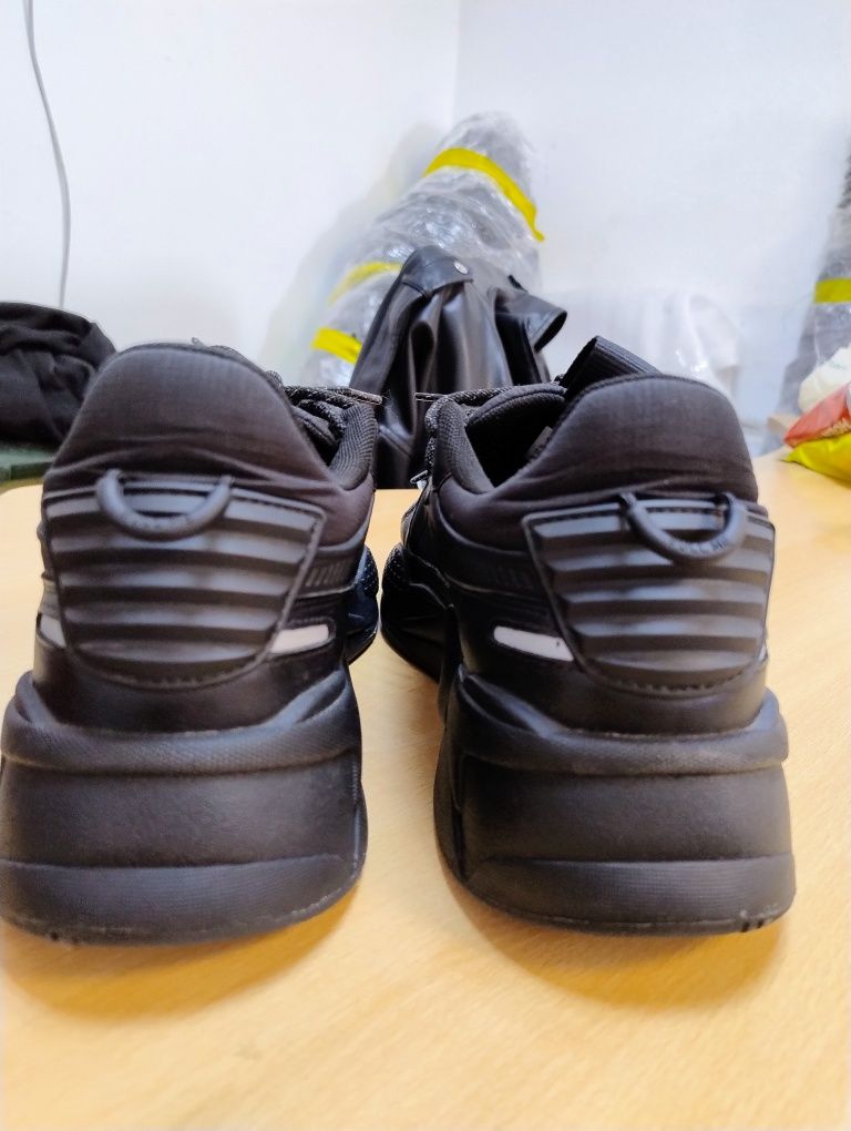 Кроссовки PUMA RS-X Triple Sneakers 44 размер