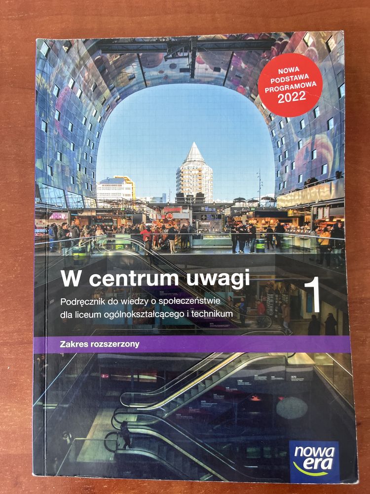 Podręcznik WOS „W centrum uwagi” kl.1, rozszerzony