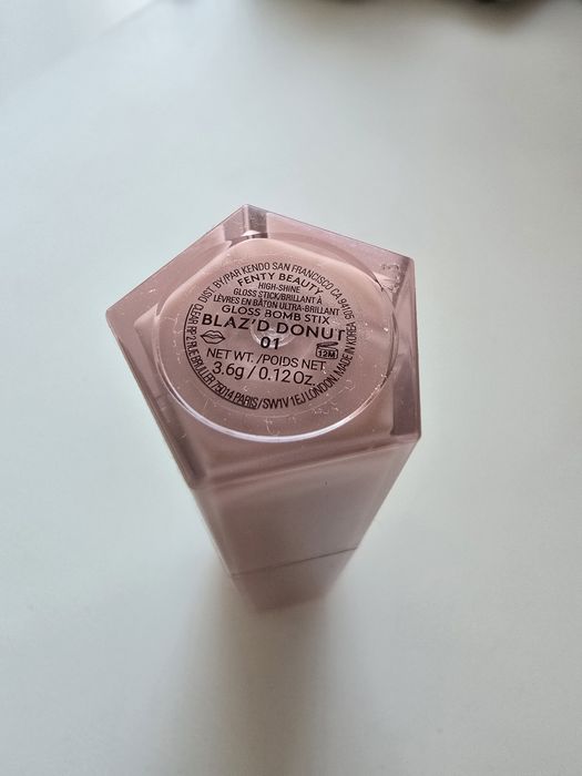 Fenty glow bomb stix 01 blaz'd donut