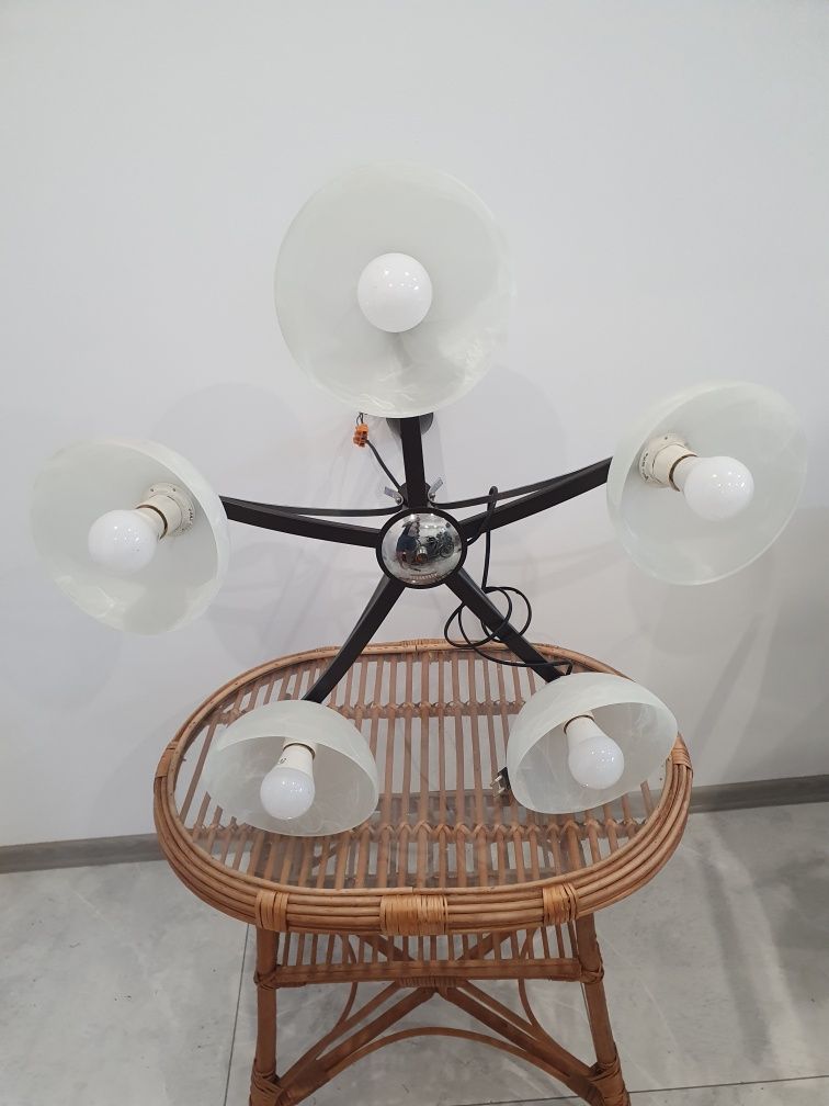 Lampa sufitowa gwint   E27