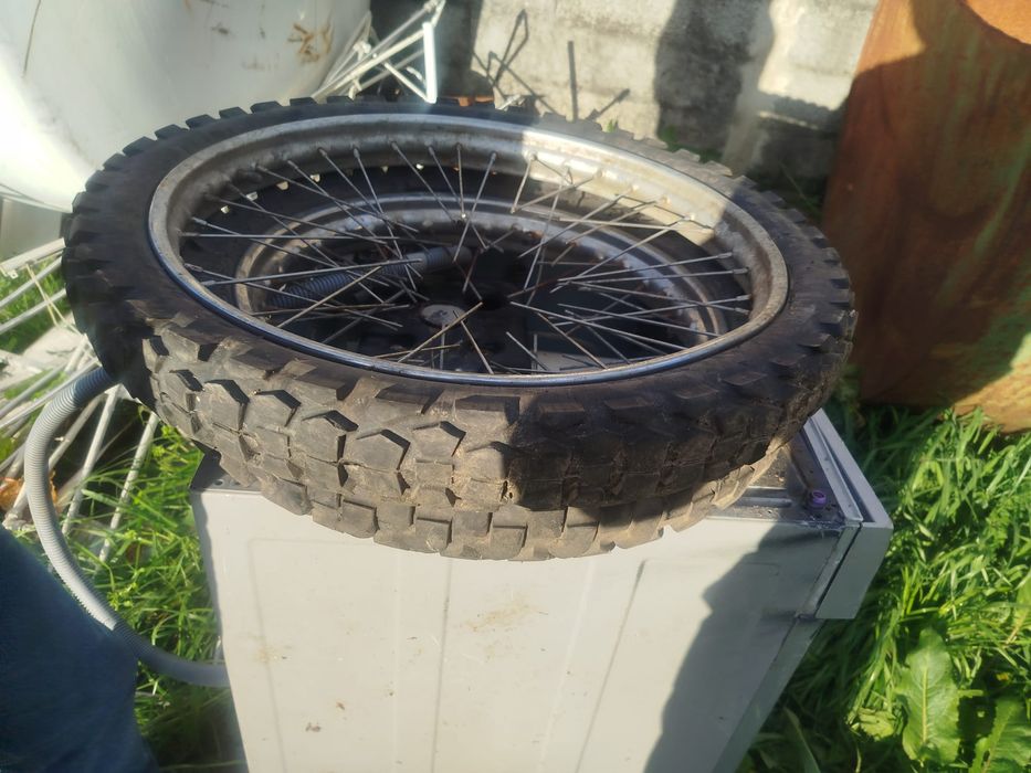 Aros com pneus misto quase novos