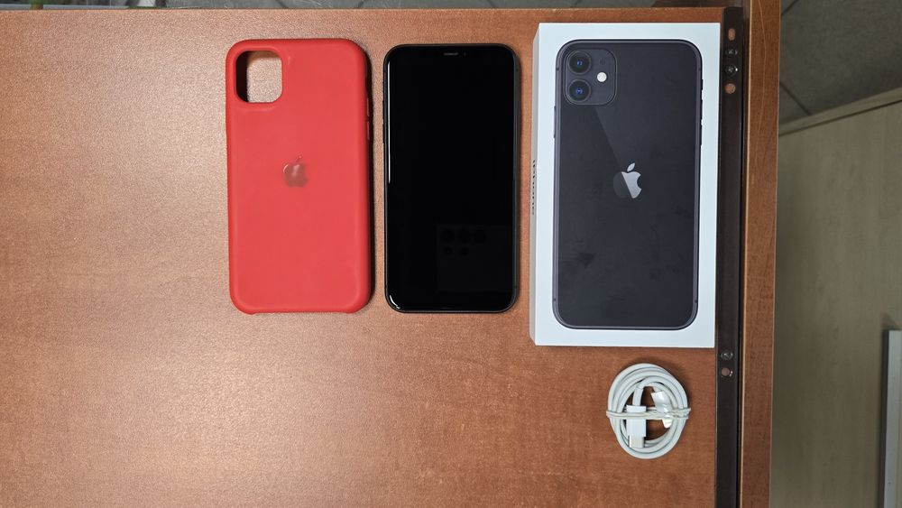 iPhone 11 64GB czarny, stan bdb