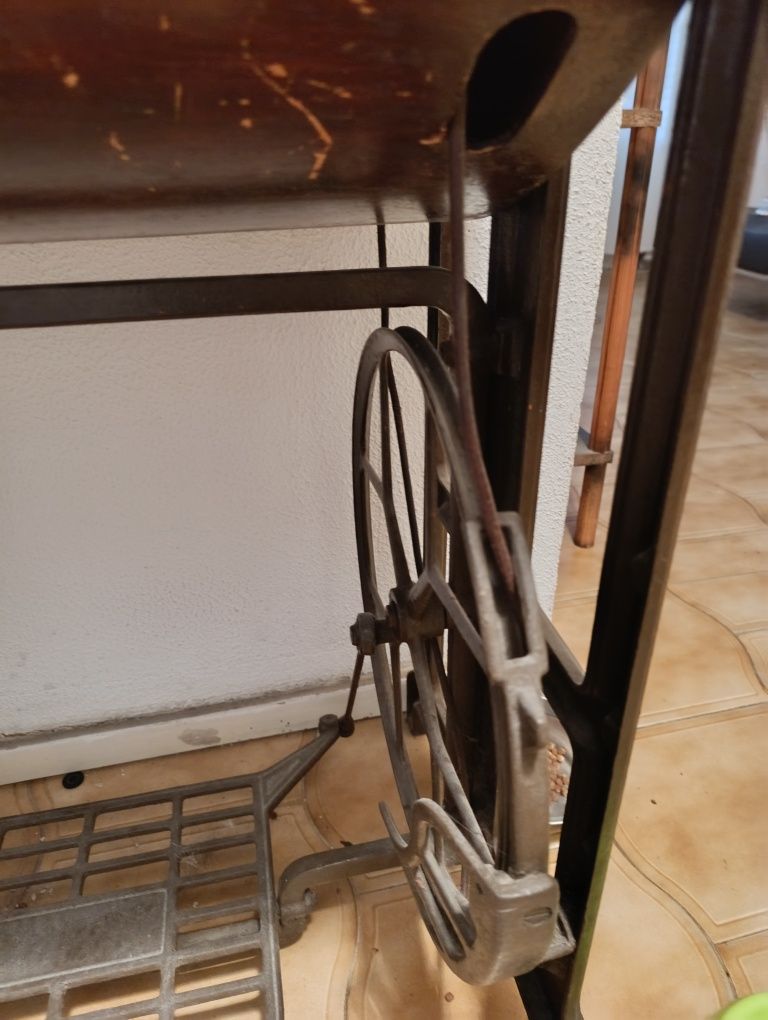 Máquina de costura meister