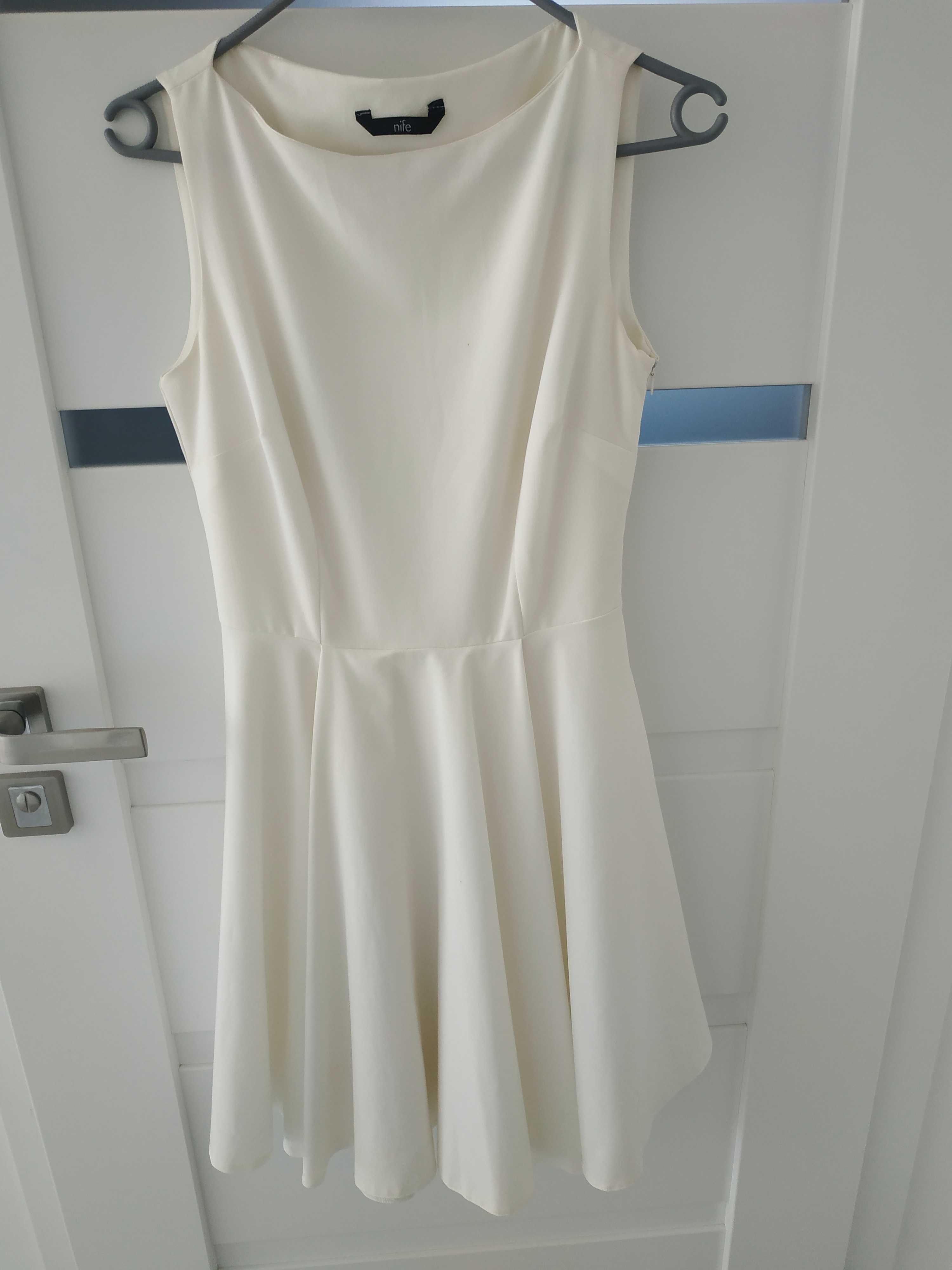 Elegancka sukienka rozmiar XS
