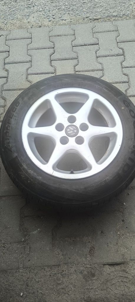 Felgi R15 opony letnie 195/65 R15 VW B5  4szt