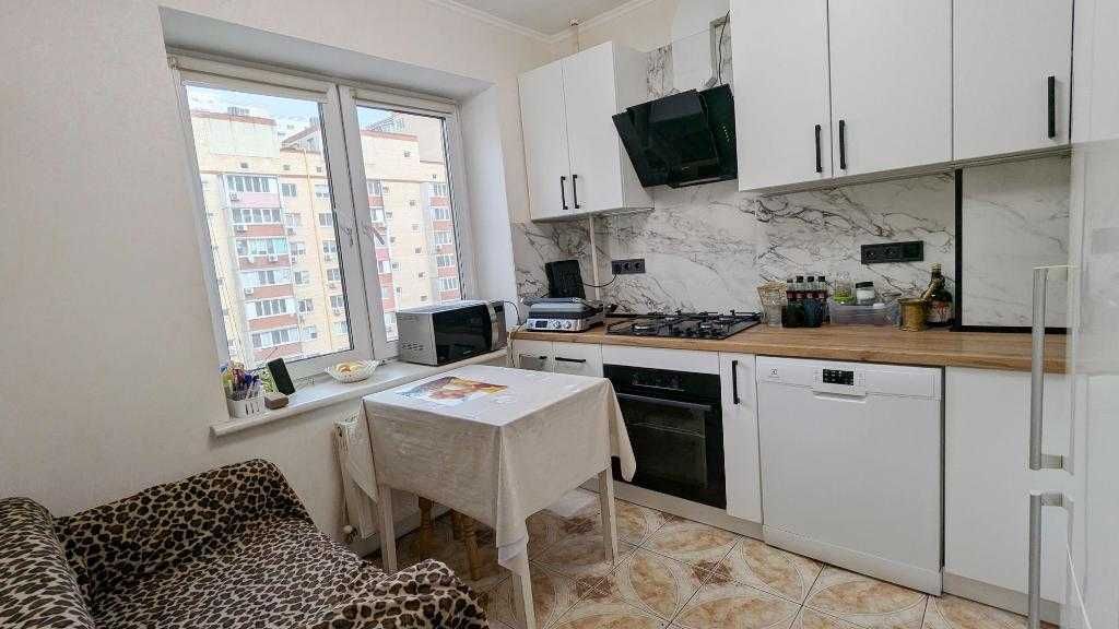 Продам 2-к кв-ру в кирпичном доме с газом на Радужном (3-105-889 ОФ)