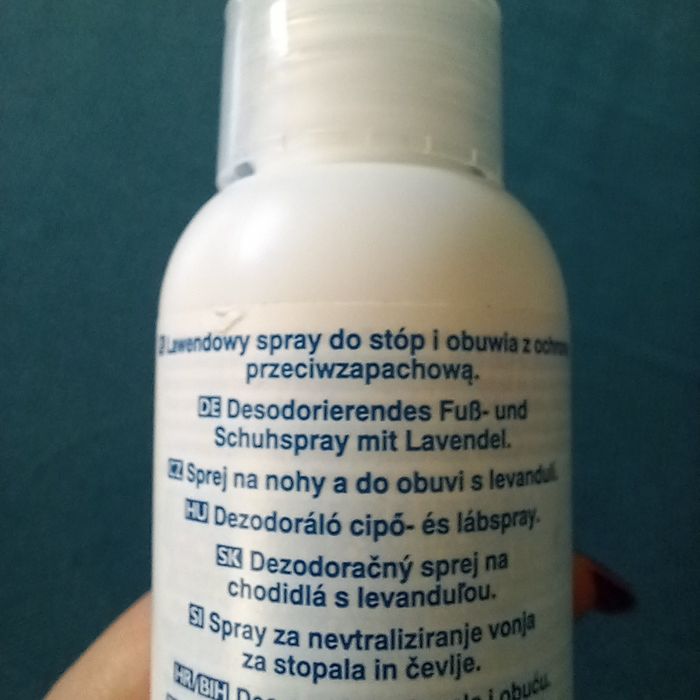 Avon Foot Works lawendowy spray do stóp i obuwia z ochroną przeciwzapa