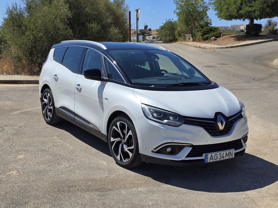 Renault Grand Scenic a venda