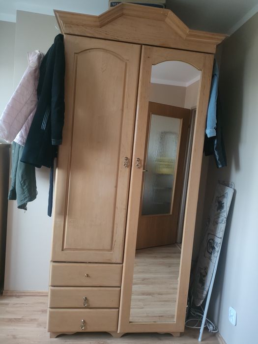 Szafa, szafka z półkami, toaletka