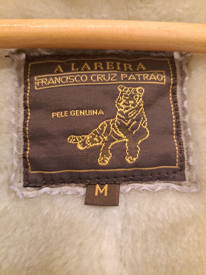 Sobretudo em pele genuína